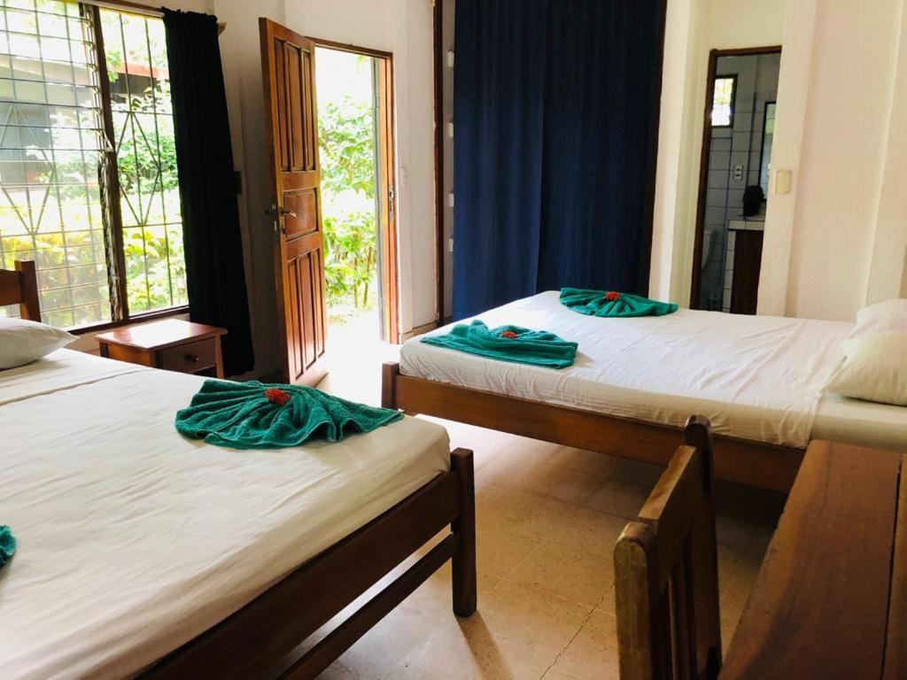 פוטררו Hotel Isolina Beach מראה חיצוני תמונה